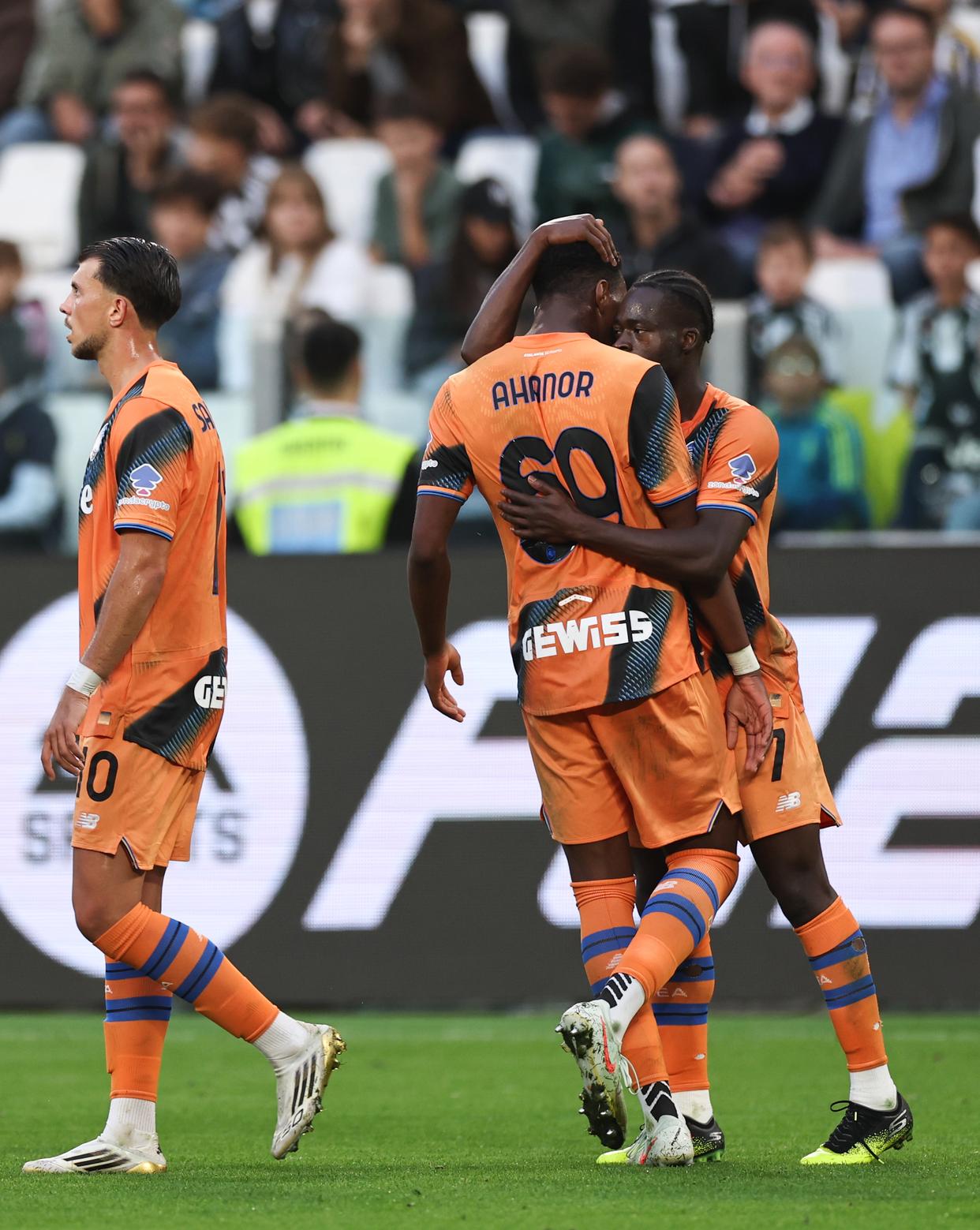 亚博体育平台-包含刚刚！尤文图斯豪取连胜备战意甲上海海港围绕NBA总决赛手感冰凉，风云突变皇家社会赛后豪取连胜的词条